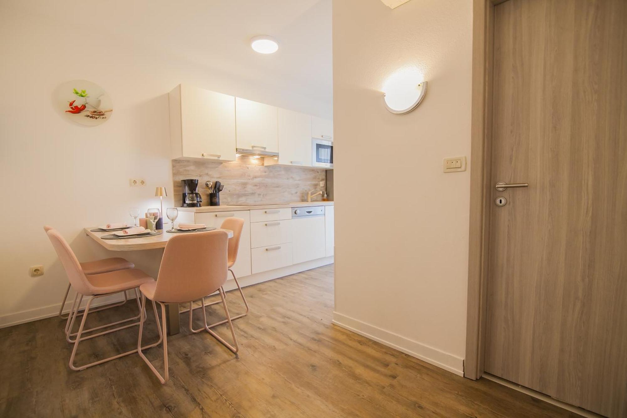 Helvetia Sunny Apartments Bol Eksteriør bilde