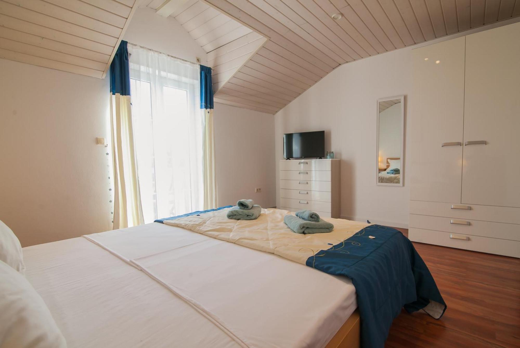 Helvetia Sunny Apartments Bol Eksteriør bilde